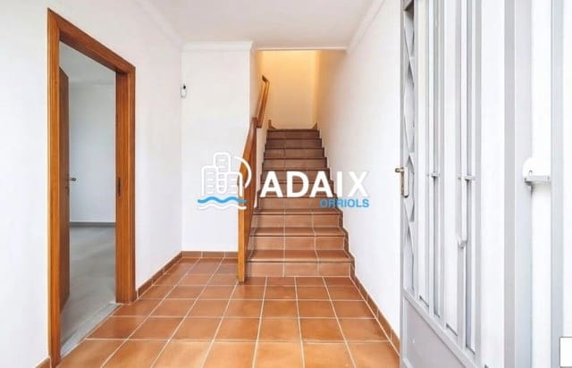 5 soveværelse Byhus til salg i Oeste, Castelló de la Plana - € 259.000 (Ref: 9569217)