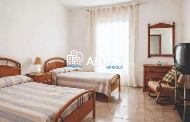 5 soveværelse Byhus til salg i Oeste, Castelló de la Plana - € 259.000 (Ref: 9569217)