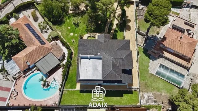 4 slaapkamer Villa te koop in Picassent met garage - € 1.000.000 (Ref: 9575014)
