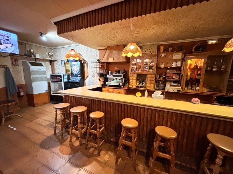 Komercyjne na sprzedaż w Ontinyent - 120 000 € (Ref: 9592101)