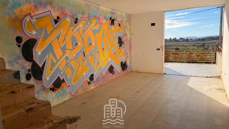 3 slaapkamer Halfvrijstaande villa te koop in Godelleta - € 75.000 (Ref: 9626390)