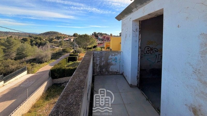 3 slaapkamer Halfvrijstaande villa te koop in Godelleta - € 75.000 (Ref: 9626390)