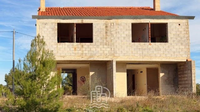 3 slaapkamer Halfvrijstaande villa te koop in Godelleta - € 75.000 (Ref: 9626390)