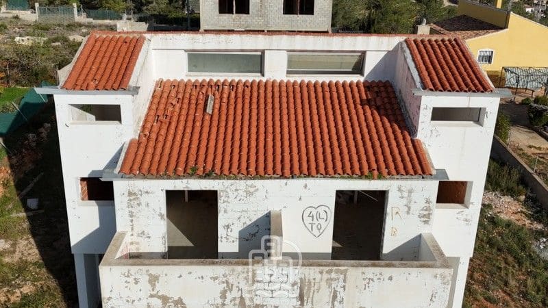 3 slaapkamer Halfvrijstaande villa te koop in Godelleta - € 75.000 (Ref: 9626390)