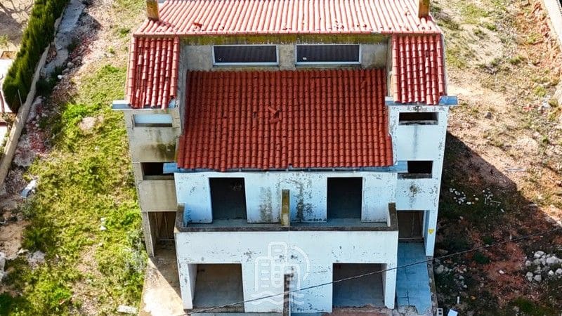 3 slaapkamer Halfvrijstaande villa te koop in Godelleta - € 75.000 (Ref: 9626390)