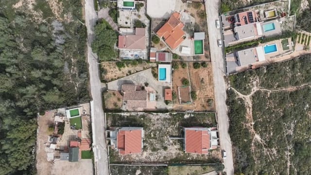 3 bedroom Semi-detached Villa for sale in Godelleta - € 75,000 (Ref: 9626390)