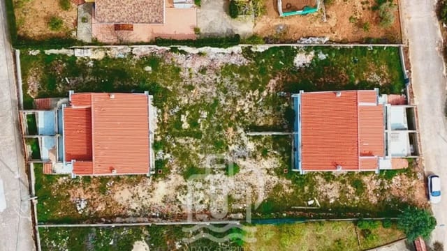 3 bedroom Semi-detached Villa for sale in Godelleta - € 75,000 (Ref: 9626390)