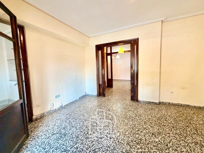 5 sypialnia Mieszkanie na sprzedaż w Burjassot - 203 000 € (Ref: 9631852)