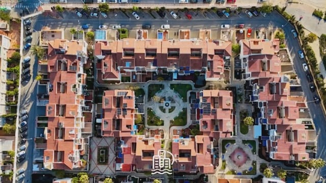 Adosado de 3 habitaciones en El Campello en venta con garaje - 295.000 € (Ref: 9658504)