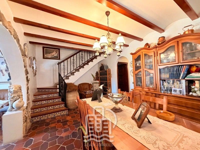 5 soveværelse Byhus til salg i Benifairo de les Valls - € 300.000 (Ref: 9694091)