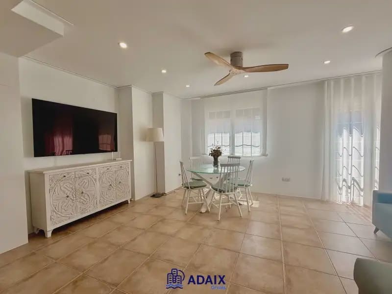 4 slaapkamer Rijtjeshuis te koop in Torreblanca met garage - € 369.000 (Ref: 9819246)
