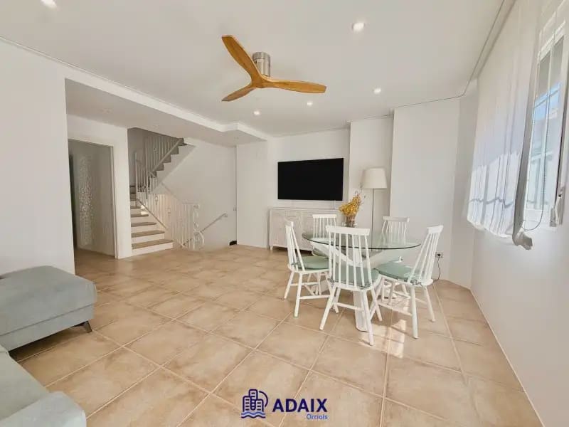4 slaapkamer Rijtjeshuis te koop in Torreblanca met garage - € 369.000 (Ref: 9819246)