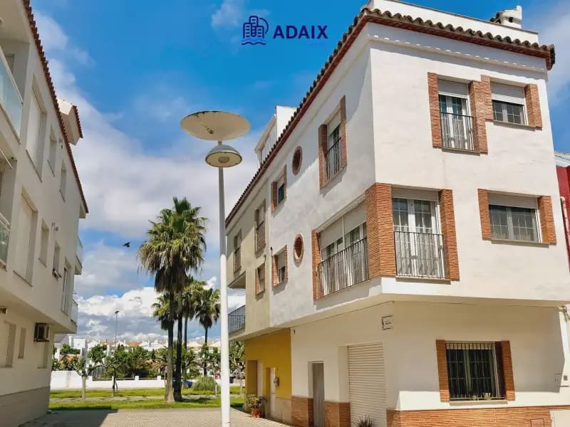 4 slaapkamer Rijtjeshuis te koop in Torreblanca met garage - € 369.000 (Ref: 9819246)