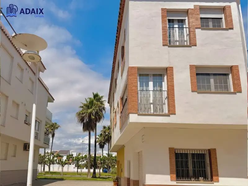 4 slaapkamer Rijtjeshuis te koop in Torreblanca met garage - € 369.000 (Ref: 9819246)