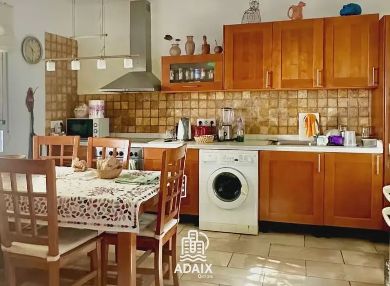 4 slaapkamer Villa te koop in Cordoba stad met garage - € 350.000 (Ref: 9876863)