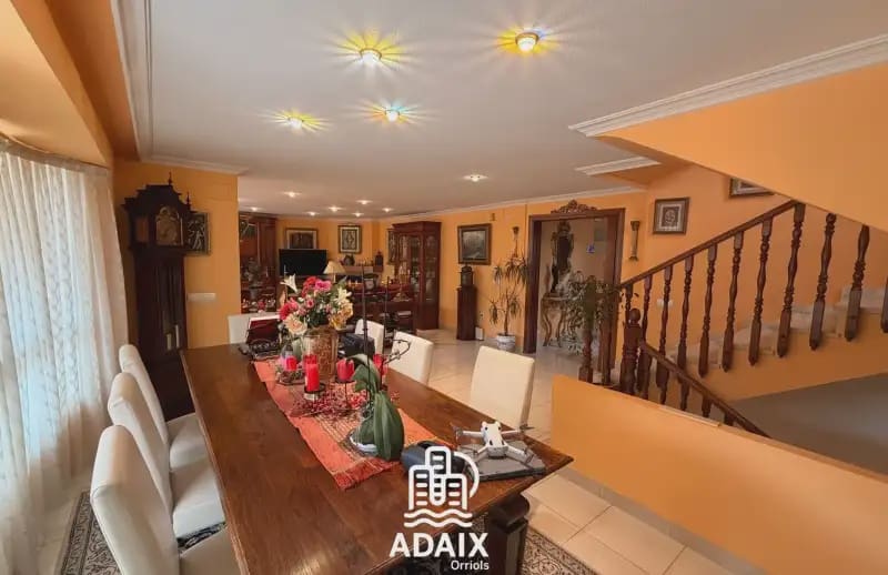 3 sovrum Semi-fristående Villa till salu i El Campello med pool garage - 900 000 € (Ref: 9911565)