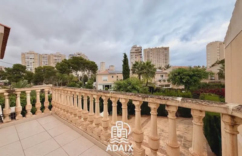 3 sovrum Semi-fristående Villa till salu i El Campello med pool garage - 900 000 € (Ref: 9911565)