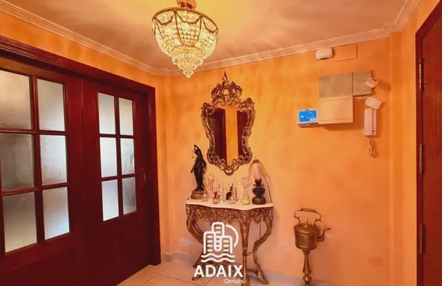 3 slaapkamer Halfvrijstaande villa te koop in Playa de Muchavista, El Campello met zwembad garage - € 900.000 (Ref: 9911565)