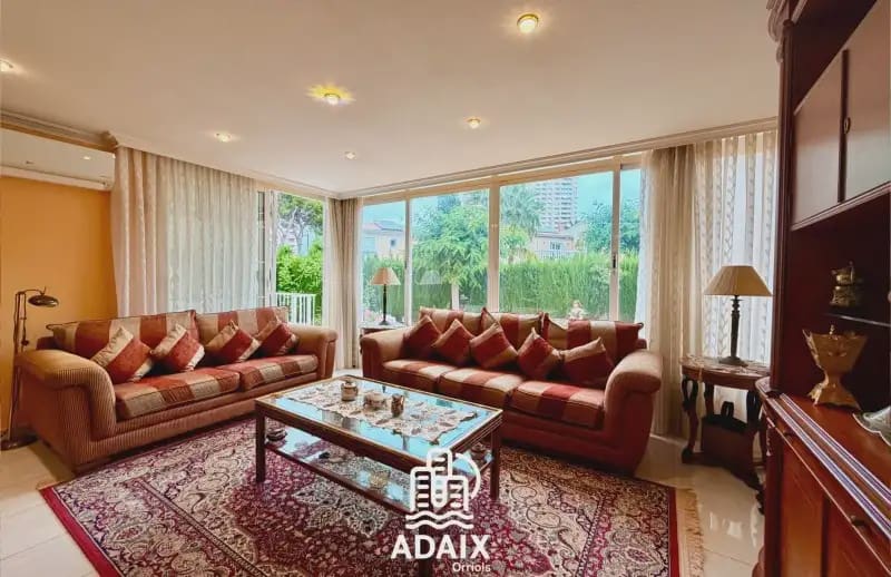 3 sovrum Semi-fristående Villa till salu i El Campello med pool garage - 900 000 € (Ref: 9911565)