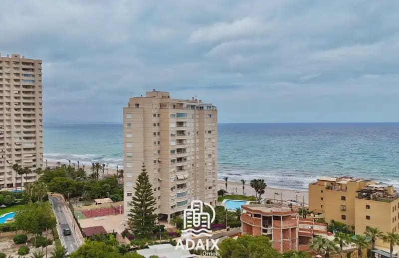 3 sovrum Semi-fristående Villa till salu i El Campello med pool garage - 900 000 € (Ref: 9911565)