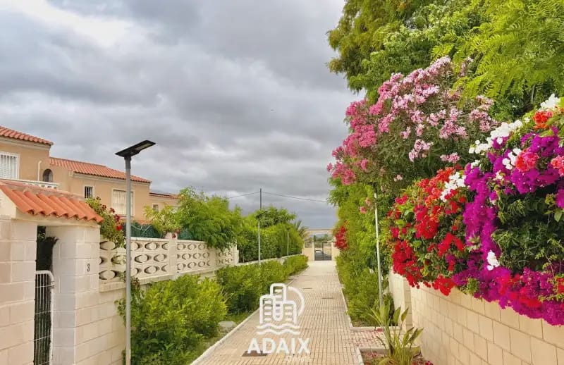 3 sovrum Semi-fristående Villa till salu i El Campello med pool garage - 900 000 € (Ref: 9911565)