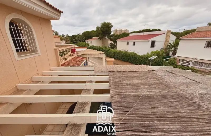 3 sovrum Semi-fristående Villa till salu i El Campello med pool garage - 900 000 € (Ref: 9911565)
