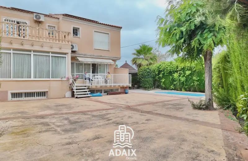 3 sovrum Semi-fristående Villa till salu i El Campello med pool garage - 900 000 € (Ref: 9911565)