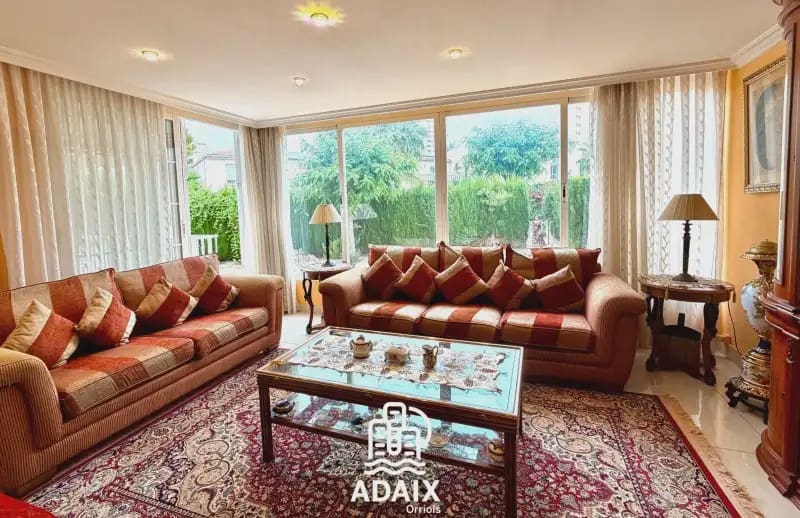 3 sovrum Semi-fristående Villa till salu i El Campello med pool garage - 900 000 € (Ref: 9911565)