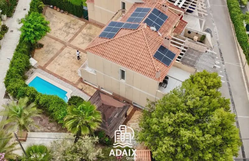 3 sovrum Semi-fristående Villa till salu i El Campello med pool garage - 900 000 € (Ref: 9911565)