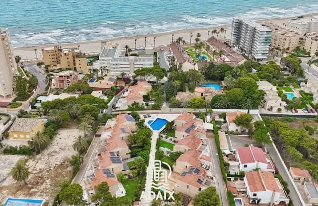 3 sovrum Semi-fristående Villa till salu i Playa de Muchavista, El Campello - 900 000 € (Ref: 9911565)