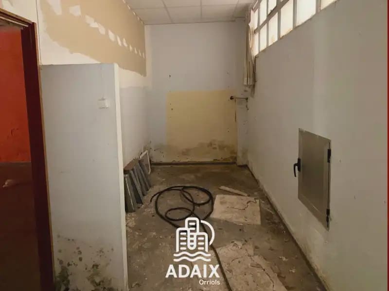 Commercieel te koop in Burjassot - € 158.000 (Ref: 9932308)