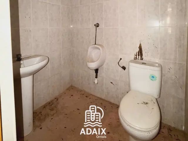 Commercieel te koop in Burjassot - € 158.000 (Ref: 9932308)