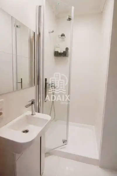5 bedroom Flat for sale in Valencia city - € 238,000 (Ref: 9970906)