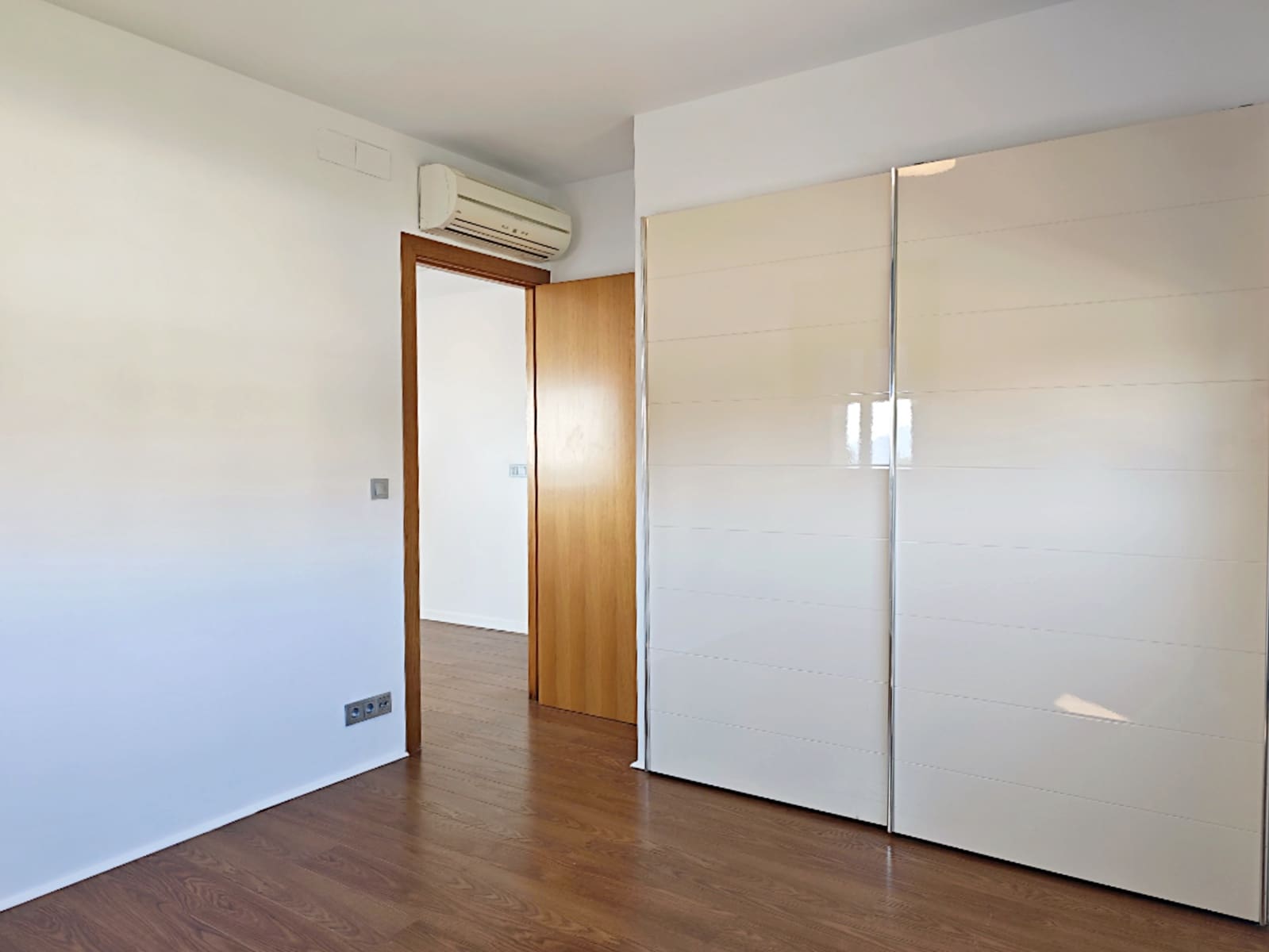 4 bedroom Townhouse for sale in Fontpineda with pool garage - € 690,000 (Ref: 9735153)