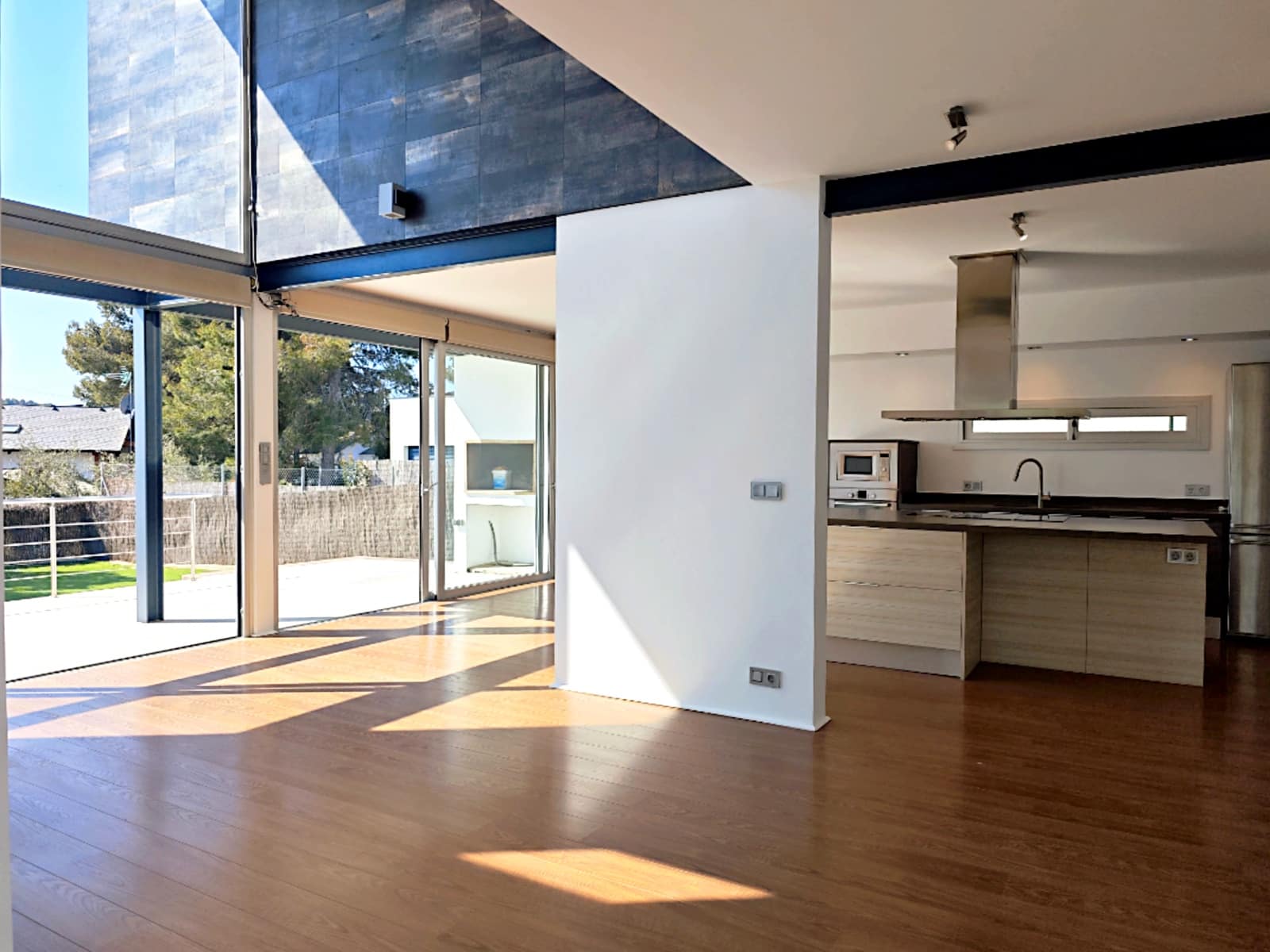 4 bedroom Townhouse for sale in Fontpineda with pool garage - € 690,000 (Ref: 9735153)