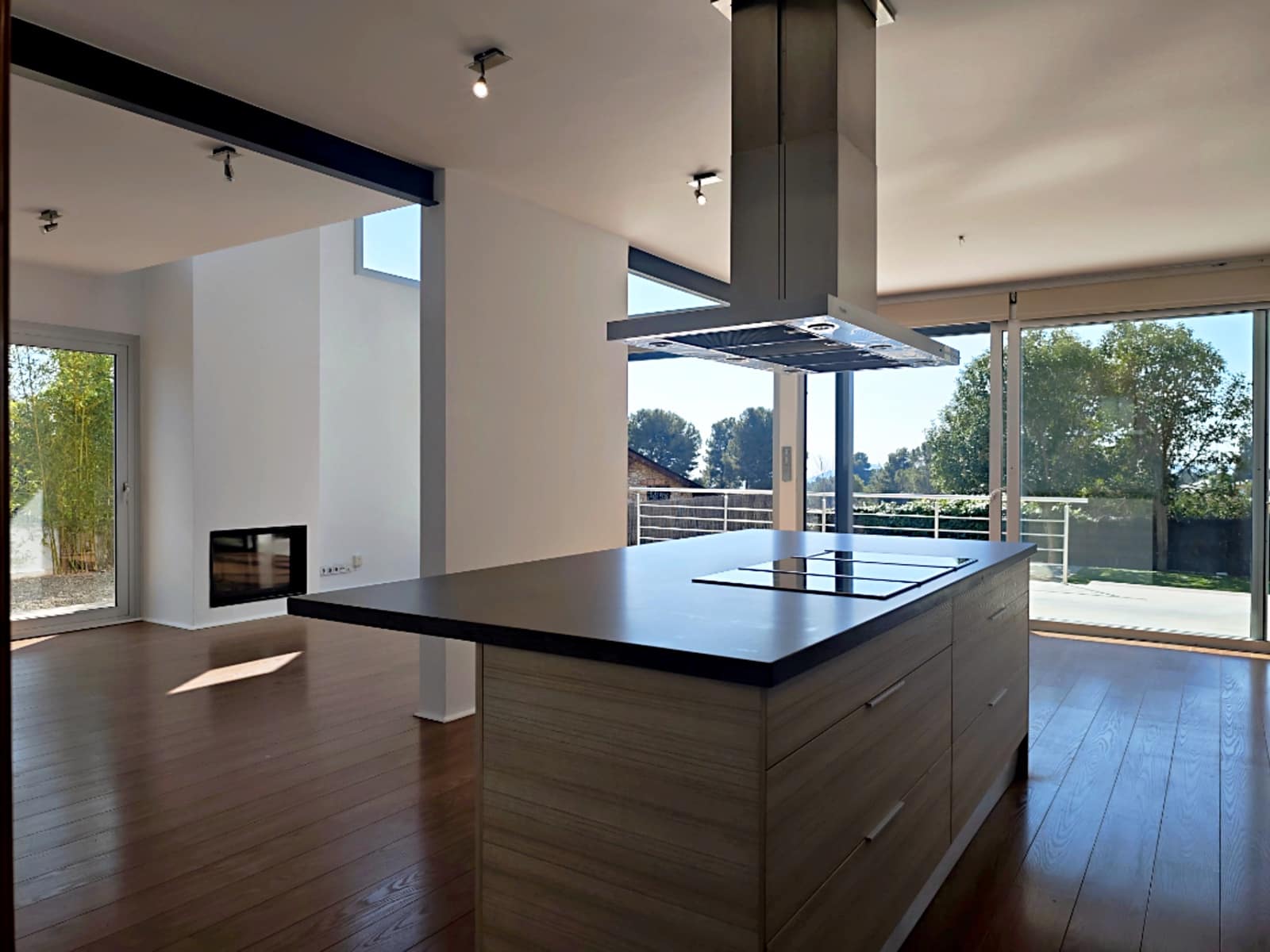 4 bedroom Townhouse for sale in Fontpineda with pool garage - € 690,000 (Ref: 9735153)