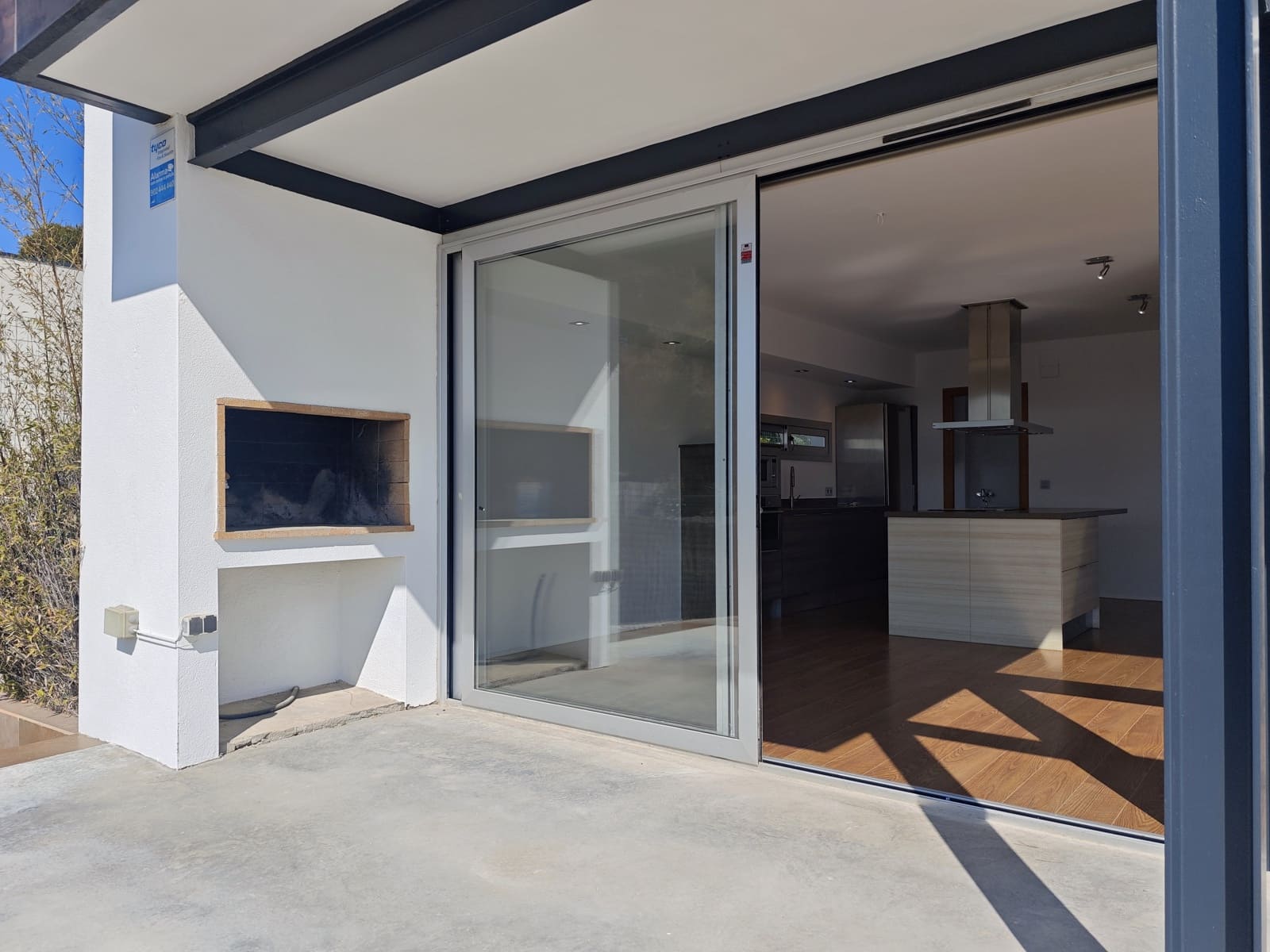 4 bedroom Townhouse for sale in Fontpineda with pool garage - € 690,000 (Ref: 9735153)