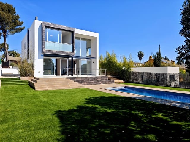 Casa de 4 habitaciones en Fontpineda en venta con piscina garaje - 690.000 € (Ref: 9735153)