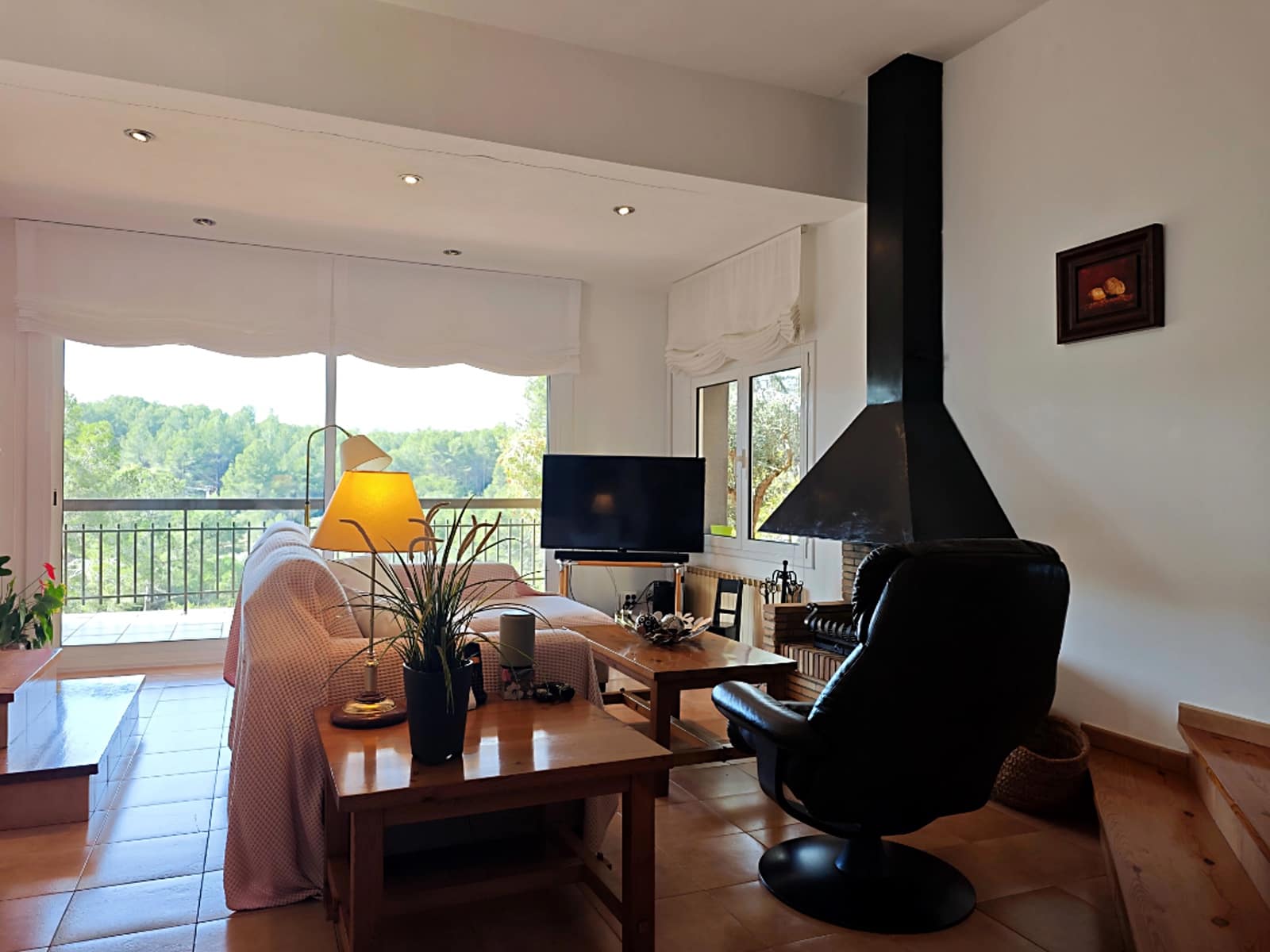 5 bedroom Villa for sale in Palleja with garage - € 539,000 (Ref: 9736251)