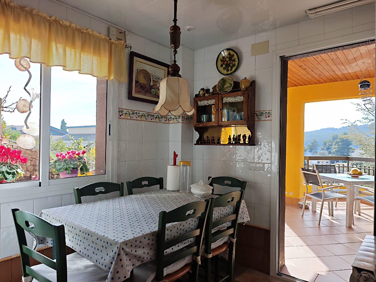 5 bedroom Villa for sale in Palleja with garage - € 539,000 (Ref: 9736251)