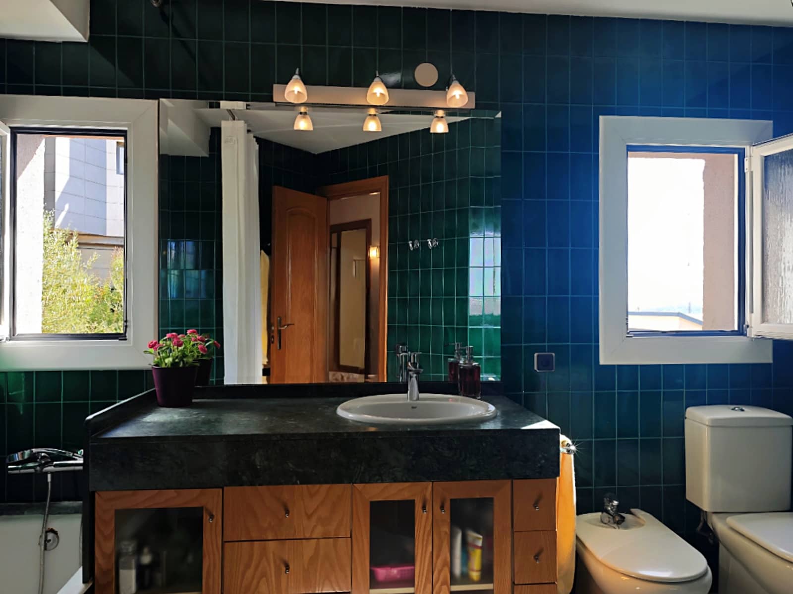 5 bedroom Villa for sale in Palleja with garage - € 539,000 (Ref: 9736251)