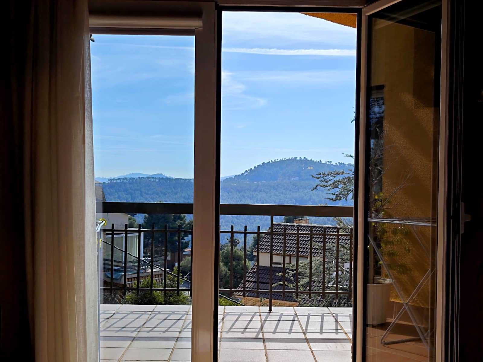 5 bedroom Villa for sale in Palleja with garage - € 539,000 (Ref: 9736251)