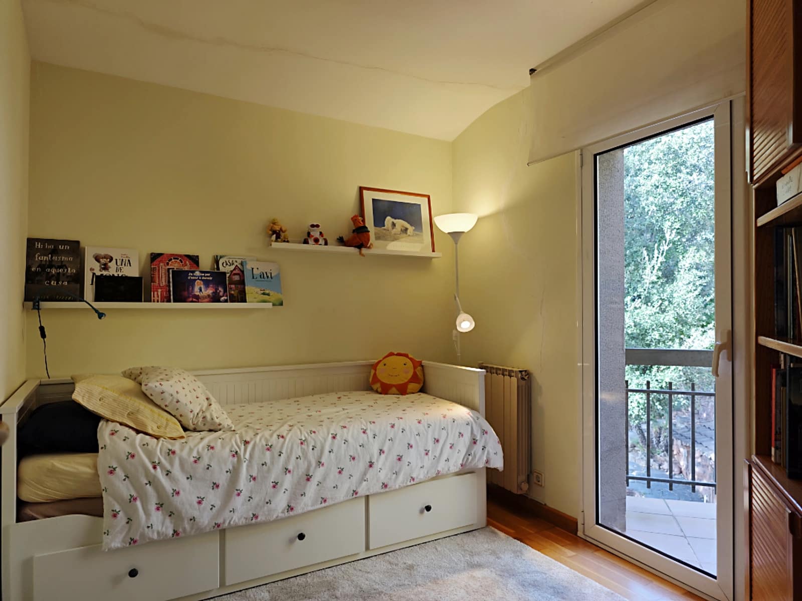 5 bedroom Villa for sale in Palleja with garage - € 539,000 (Ref: 9736251)