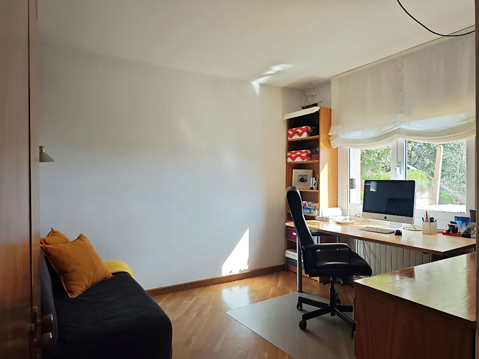 5 bedroom Villa for sale in Palleja with garage - € 539,000 (Ref: 9736251)