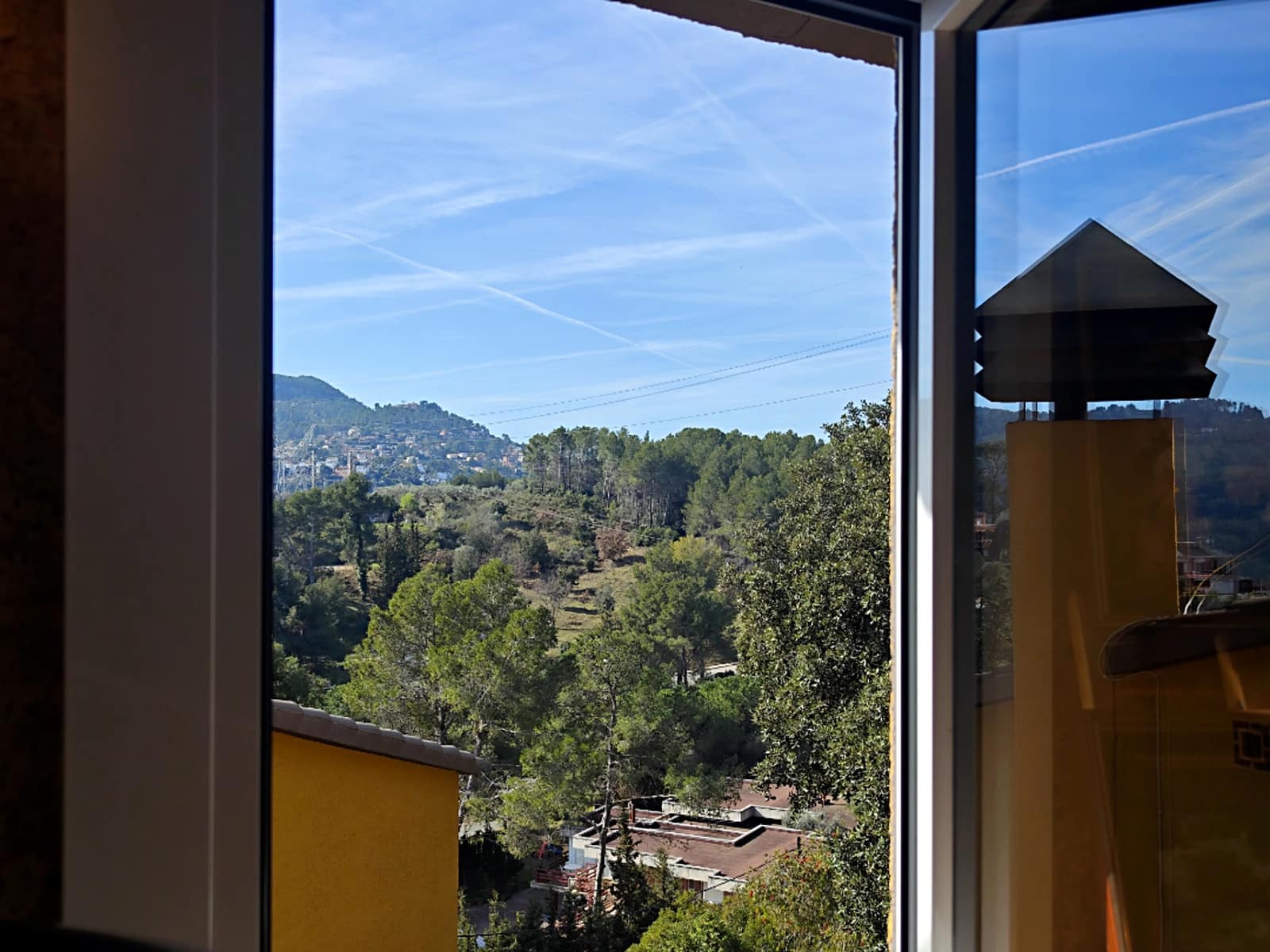 5 bedroom Villa for sale in Palleja with garage - € 539,000 (Ref: 9736251)