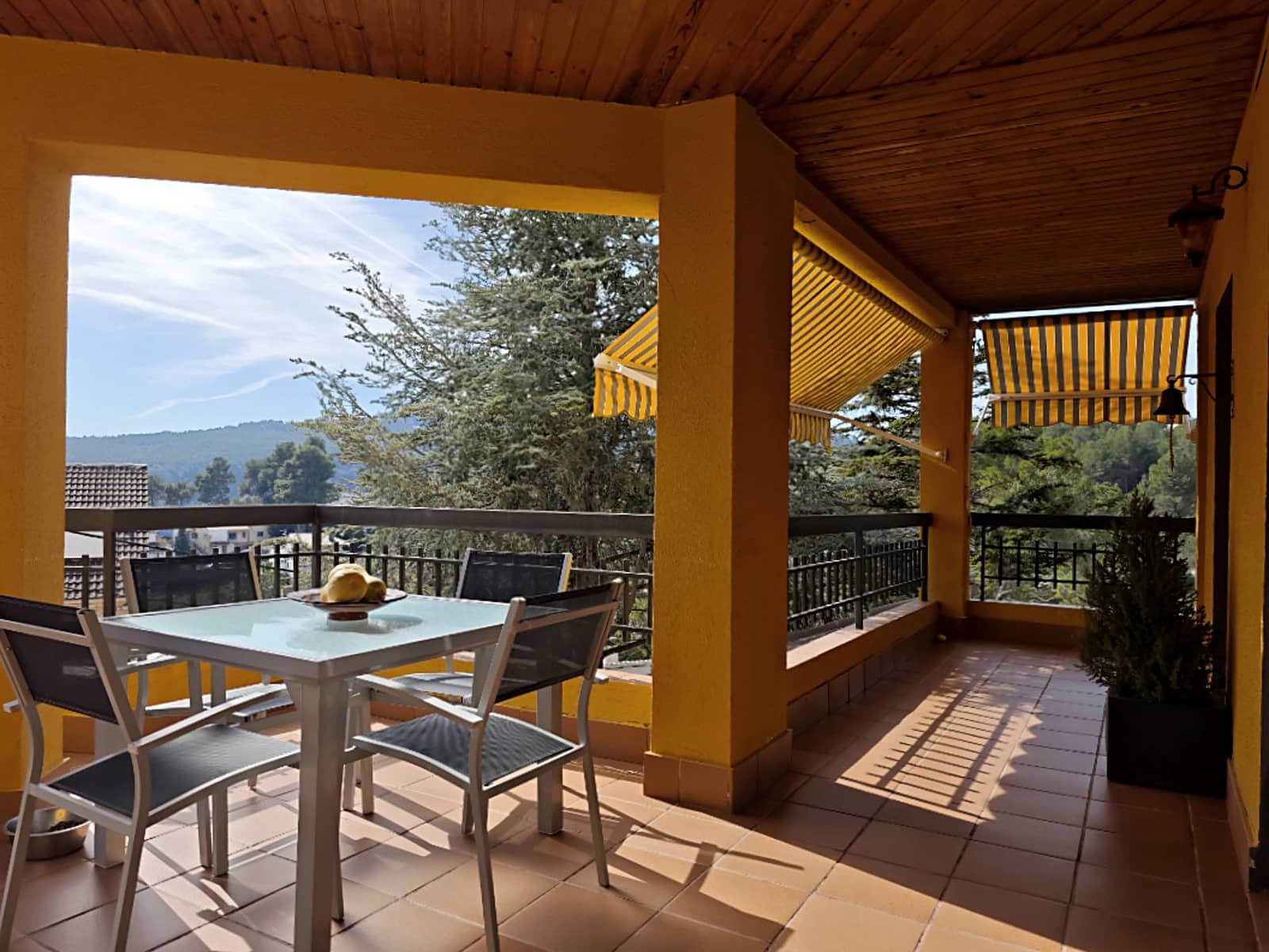 5 bedroom Villa for sale in Palleja with garage - € 539,000 (Ref: 9736251)