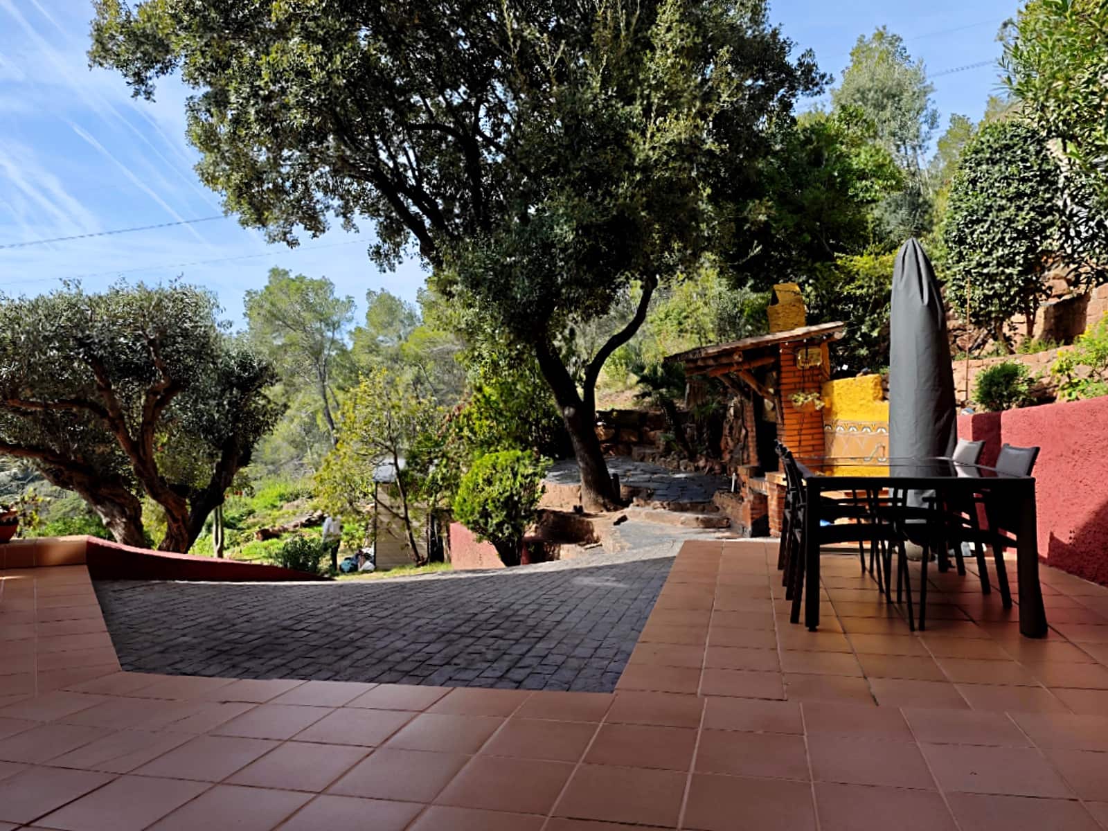 5 bedroom Villa for sale in Palleja with garage - € 539,000 (Ref: 9736251)