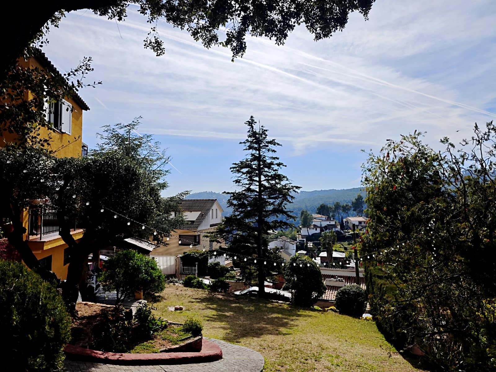 5 bedroom Villa for sale in Palleja with garage - € 539,000 (Ref: 9736251)