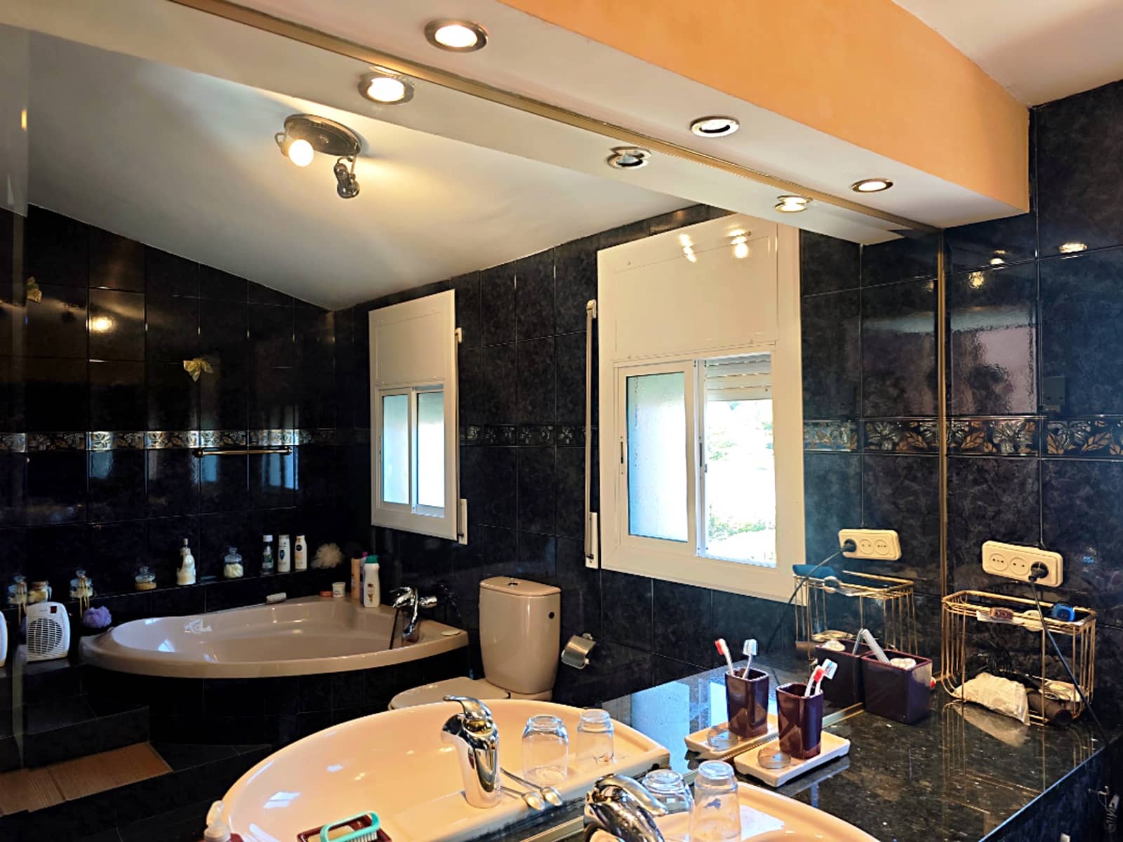 Chalet de 4 habitaciones en Fontpineda en venta con piscina garaje - 545.000 € (Ref: 9739215)