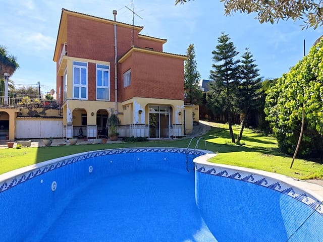 Chalet de 4 habitaciones en Fontpineda en venta con piscina garaje - 545.000 € (Ref: 9739215)